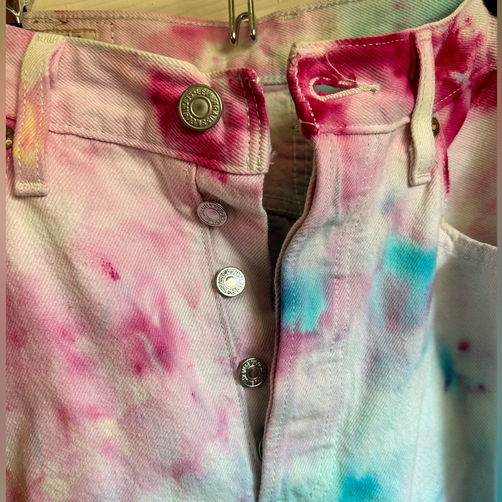 Custom tie dye Levi’s 501 jeans rainbow - Picture 4 of 6